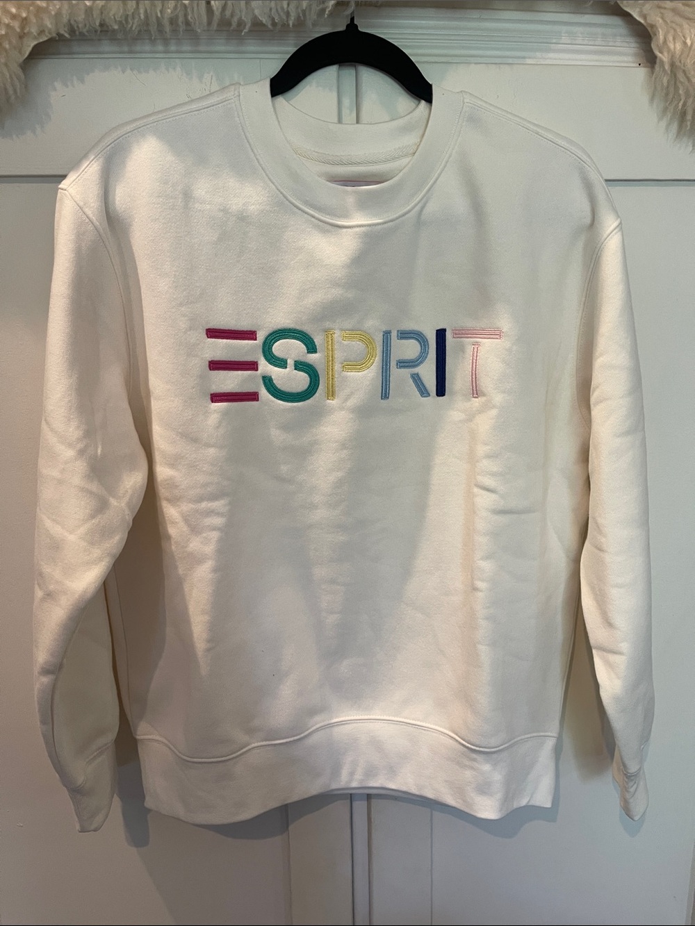 Esprit White Crewneck Sweatshirt with Multicolor Logo